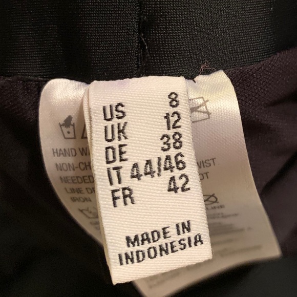 Isaac Mizrahi Halter Top and Swim Short Set! - Picture 3 of 7